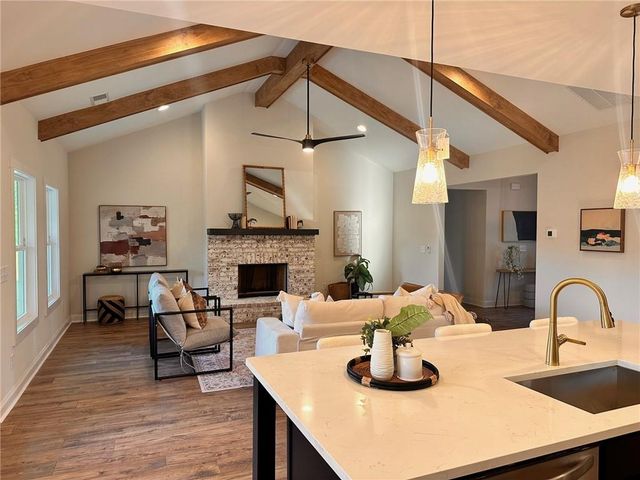 102 Red Oak Lane, Carrollton, GA 30116