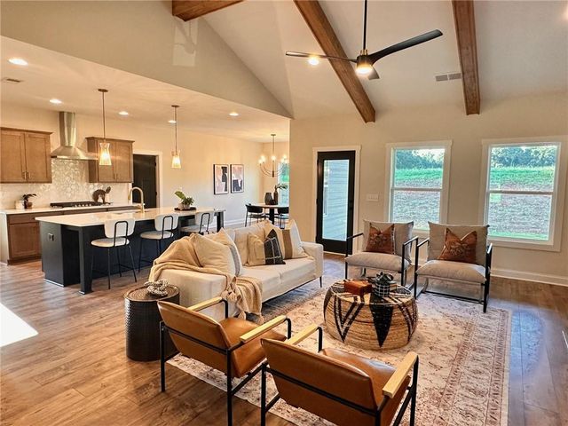 102 Red Oak Lane, Carrollton, GA 30116