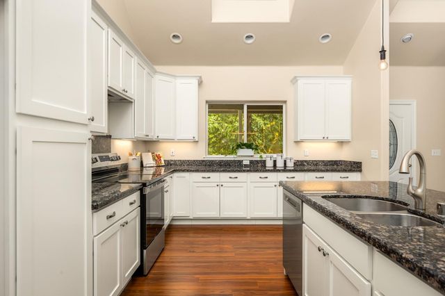 11852 Black Oak Dr, Nevada City, CA 95959