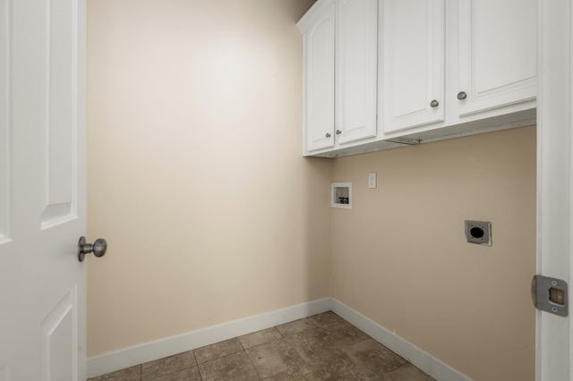 11852 Black Oak Dr, Nevada City, CA 95959