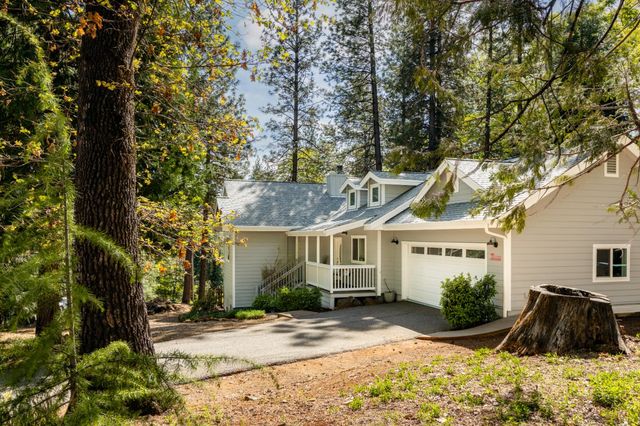11852 Black Oak Dr, Nevada City, CA 95959