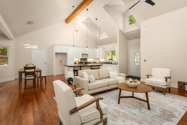 11852 Black Oak Dr, Nevada City, CA 95959