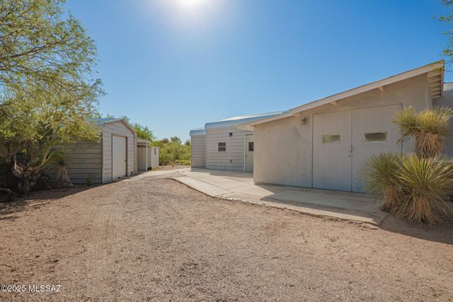 14587 N Twin Lakes Drive, Tucson, AZ 85739