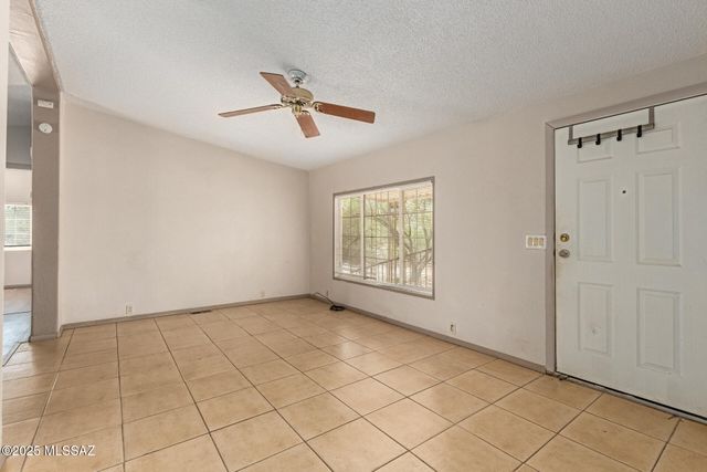 14587 N Twin Lakes Drive, Tucson, AZ 85739