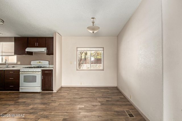 14587 N Twin Lakes Drive, Tucson, AZ 85739