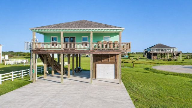 4305 Bolivar Circle, Port Bolivar, TX 77650