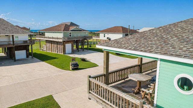 4305 Bolivar Circle, Port Bolivar, TX 77650