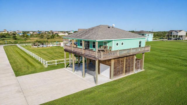 4305 Bolivar Circle, Port Bolivar, TX 77650