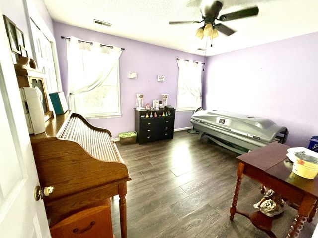400 Sharondale Dr, Tullahoma, TN 37388