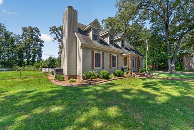 400 Sharondale Dr, Tullahoma, TN 37388