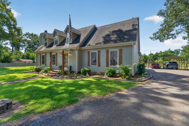 400 Sharondale Dr, Tullahoma, TN 37388