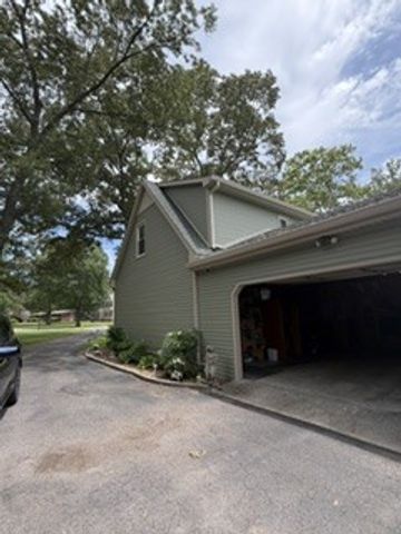 400 Sharondale Dr, Tullahoma, TN 37388