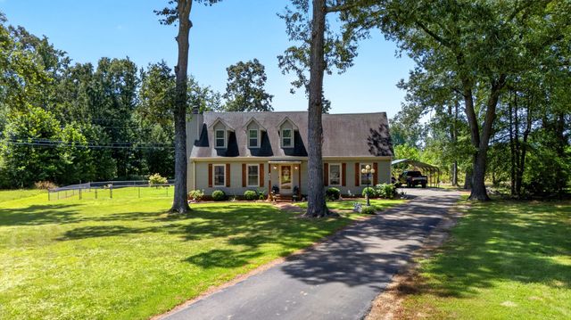 400 Sharondale Dr, Tullahoma, TN 37388