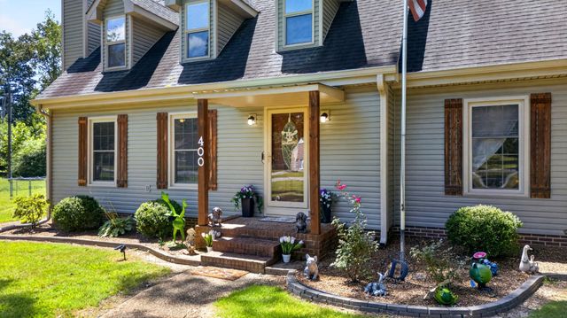 400 Sharondale Dr, Tullahoma, TN 37388