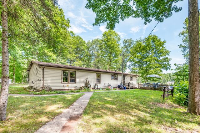 7746 N Manitonka Drive, Weidman, MI 48893