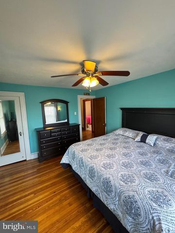 1500 N WEBSTER AVE, Dunmore, PA 18509