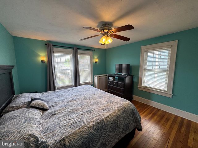 1500 N WEBSTER AVE, Dunmore, PA 18509