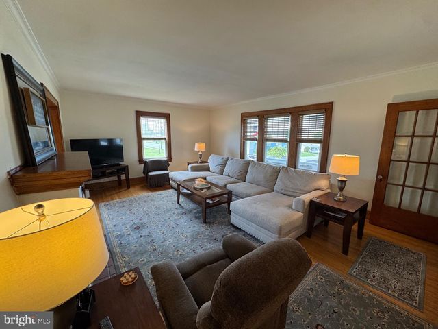 1500 N WEBSTER AVE, Dunmore, PA 18509