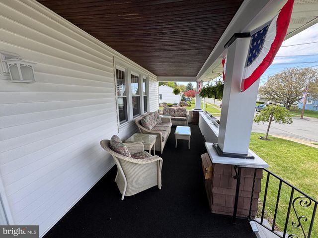 1500 N WEBSTER AVE, Dunmore, PA 18509