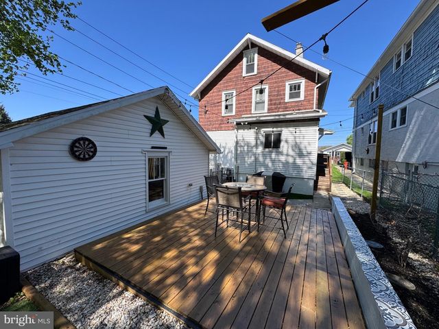 1500 N WEBSTER AVE, Dunmore, PA 18509