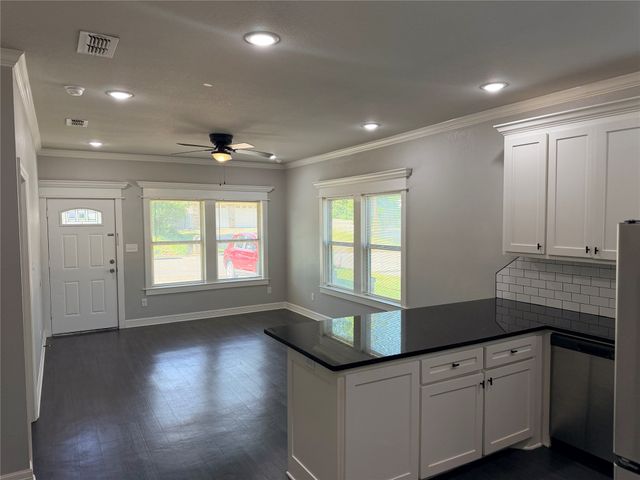 501 W Vance, Tyler, TX 75702