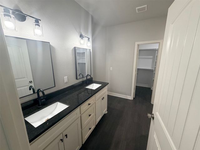 501 W Vance, Tyler, TX 75702
