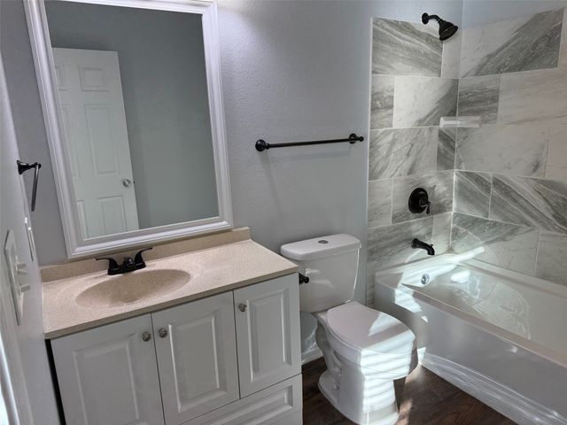 1826 N Woods Street, Sherman, TX 75092