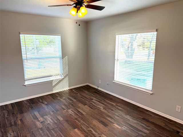 1826 N Woods Street, Sherman, TX 75092