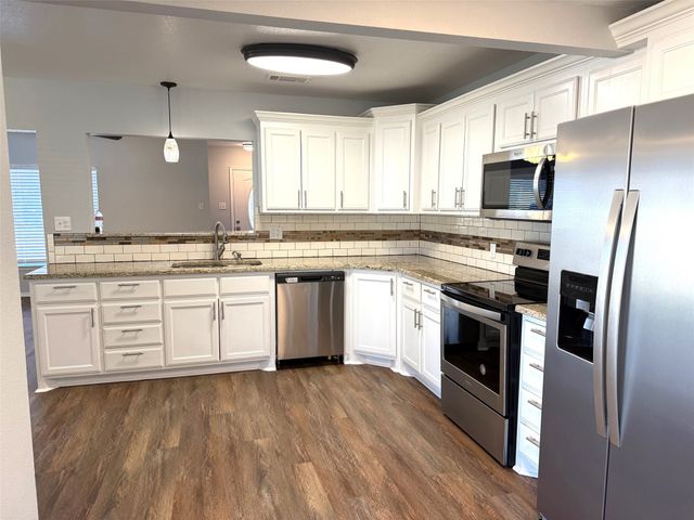 1826 N Woods Street, Sherman, TX 75092