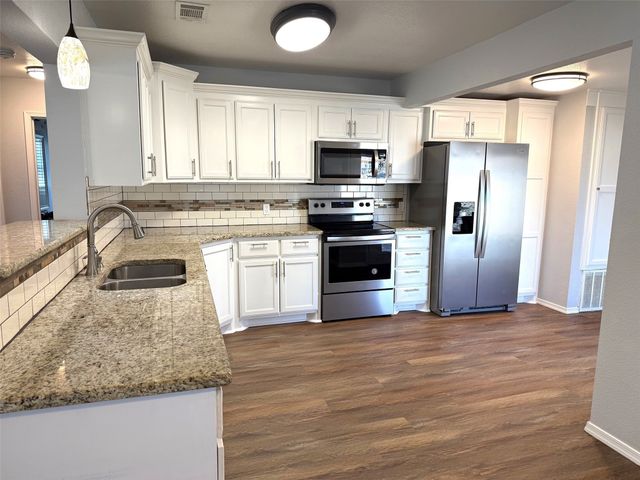 1826 N Woods Street, Sherman, TX 75092