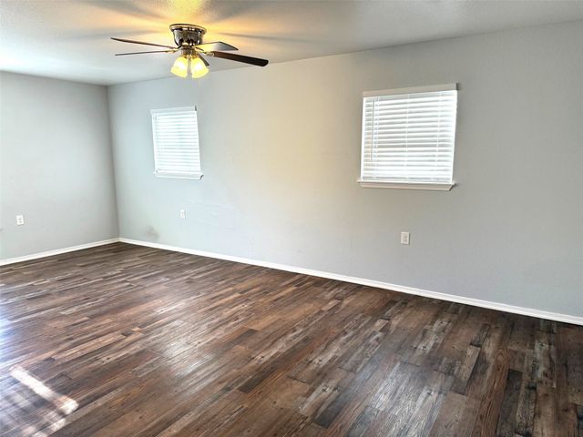 1826 N Woods Street, Sherman, TX 75092