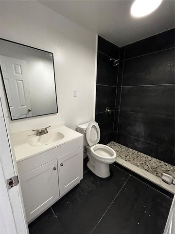 12455 SW 185th Ter 2, Miami, FL 33177