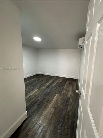 12455 SW 185th Ter 2, Miami, FL 33177