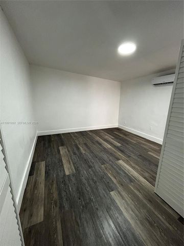 12455 SW 185th Ter 2, Miami, FL 33177