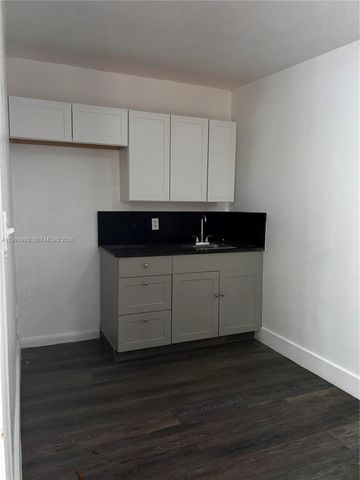 12455 SW 185th Ter 2, Miami, FL 33177