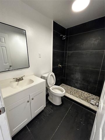 12455 SW 185th Ter 2, Miami, FL 33177