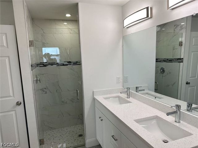 3705 26th ST SW, Lehigh Acres, FL 33976