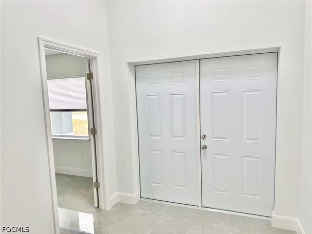 3705 26th ST SW, Lehigh Acres, FL 33976