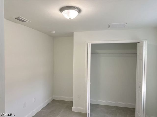 3705 26th ST SW, Lehigh Acres, FL 33976