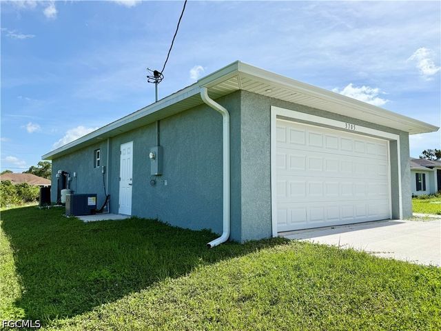 3705 26th ST SW, Lehigh Acres, FL 33976