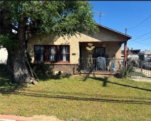 956 S Reservoir, Pomona, CA 91766