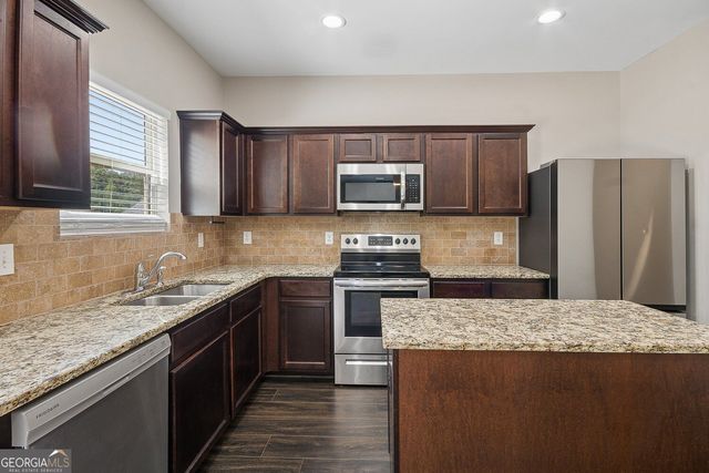 462 Fredrick Drive, Mcdonough, GA 30253