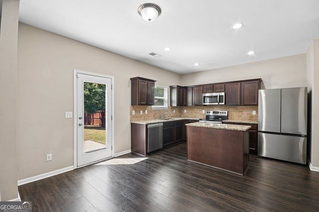 462 Fredrick Drive, Mcdonough, GA 30253