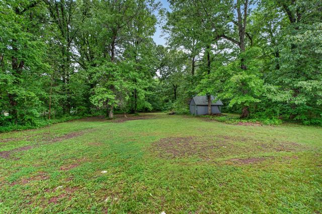 1911 Husband Road, Paducah, KY 42003