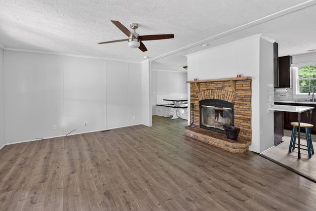 1911 Husband Road, Paducah, KY 42003