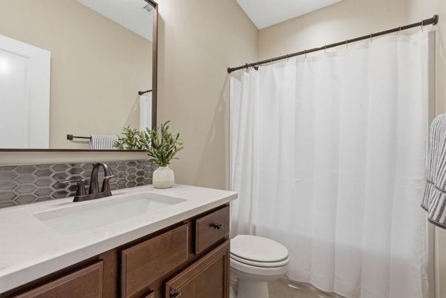 3941 N Solano Ct, Wichita, KS 67205