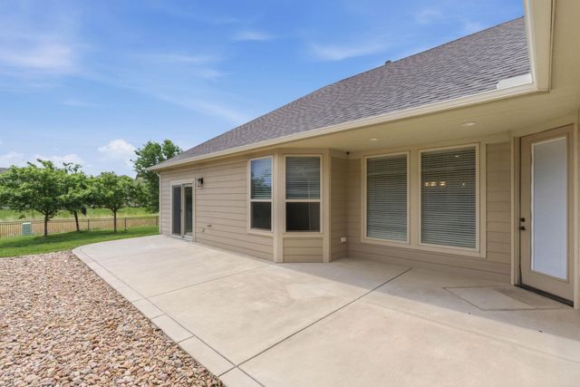 3941 N Solano Ct, Wichita, KS 67205