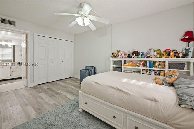 301 Racquet Club Road 104, Weston, FL 33326