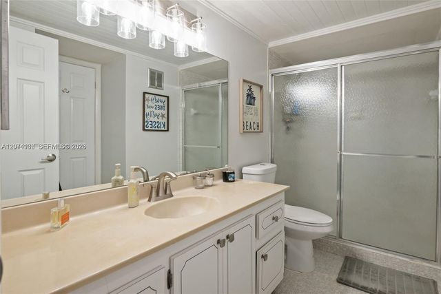 301 Racquet Club Road 104, Weston, FL 33326