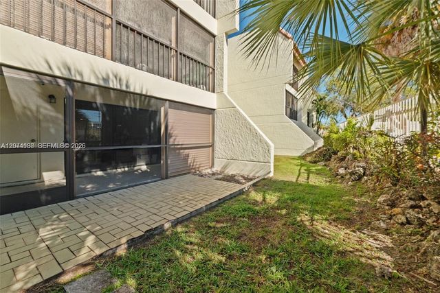 301 Racquet Club Road 104, Weston, FL 33326